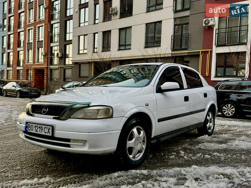 Хэтчбек Opel Astra 2001 в Львове