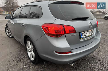 Универсал Opel Astra 2011 в 