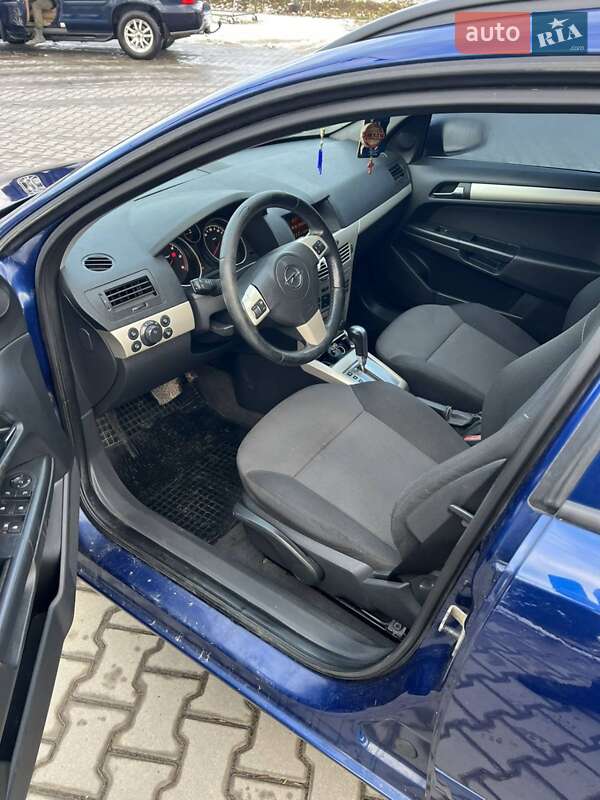Универсал Opel Astra 2008 в Тлумаче