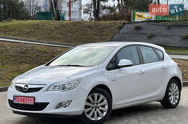 Хетчбек Opel Astra 2011 в Львові