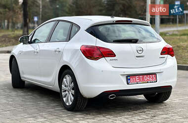 Хэтчбек Opel Astra 2011 в Львове