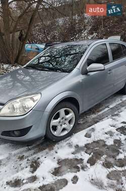 Хетчбек Opel Astra 2007 в Луцьку