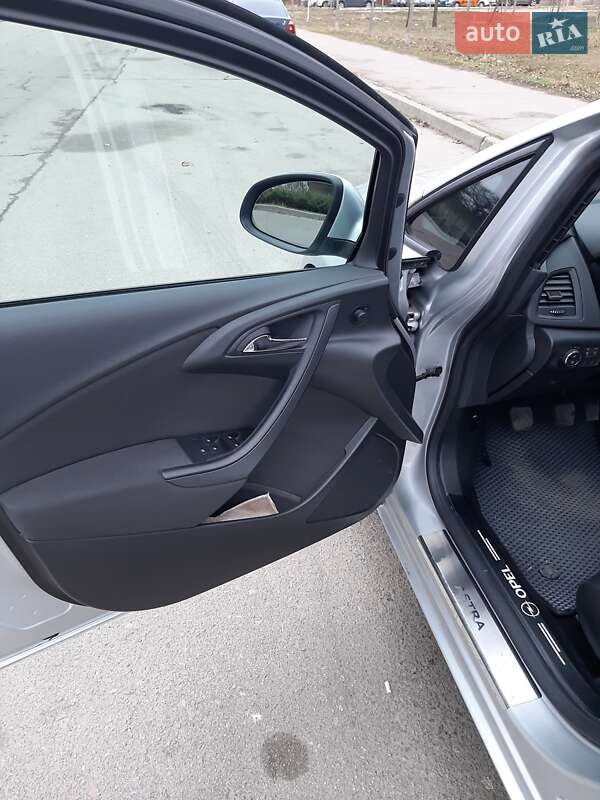 Седан Opel Astra 2019 в Запоріжжі