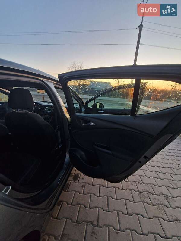 Хэтчбек Opel Astra 2019 в Черновцах