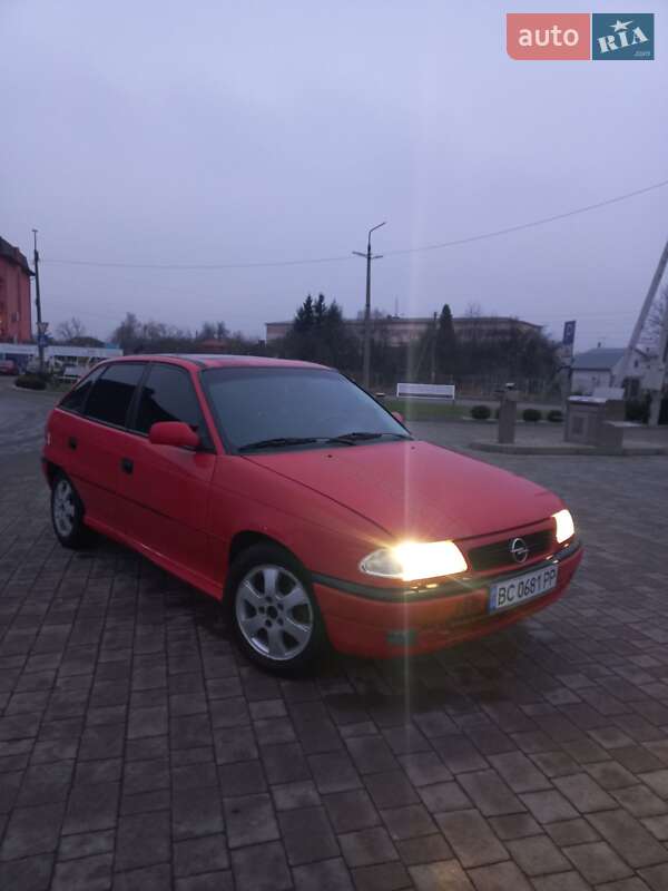 Хэтчбек Opel Astra 1997 в Дрогобыче