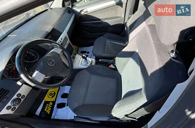 Хэтчбек Opel Astra 2008 в 