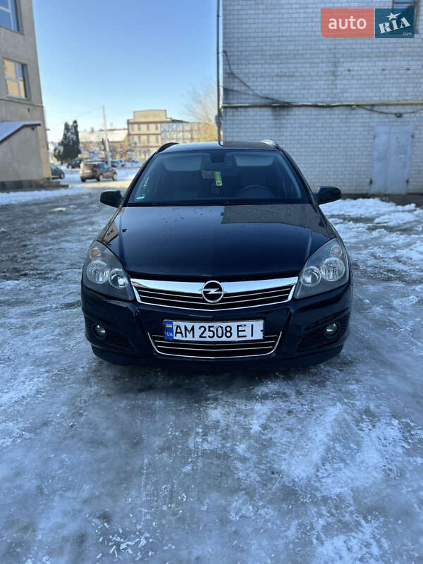 Універсал Opel Astra 2007 в Житомирі