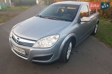 Хетчбек Opel Astra 2007 в Благовіщенську