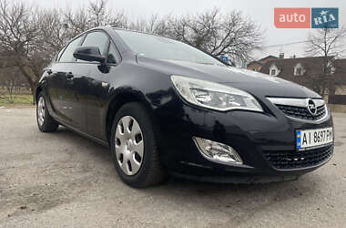 Хэтчбек Opel Astra 2010 в 