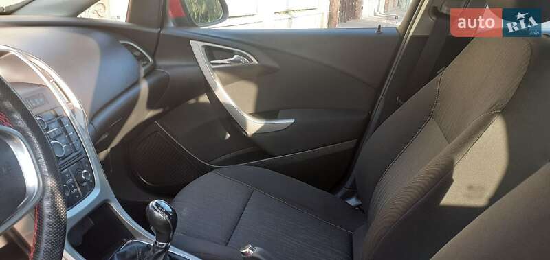 Хетчбек Opel Astra 2010 в Ужгороді