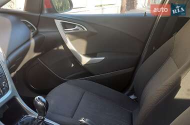 Хэтчбек Opel Astra 2010 в 