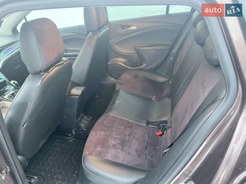 Универсал Opel Astra 2016 в Яремче