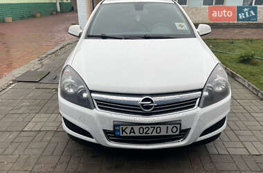 Універсал Opel Astra 2010 в Києві