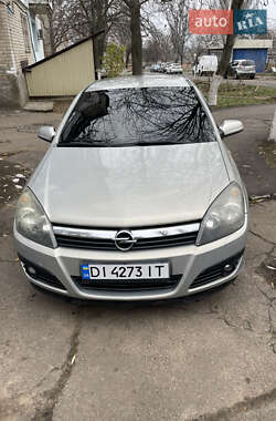 Хэтчбек Opel Astra 2006 в 