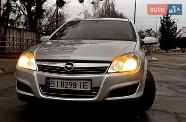 Універсал Opel Astra 2009 в Лубнах