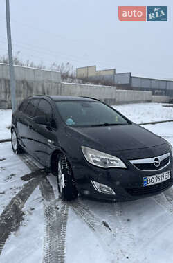 Универсал Opel Astra 2011 в Львове