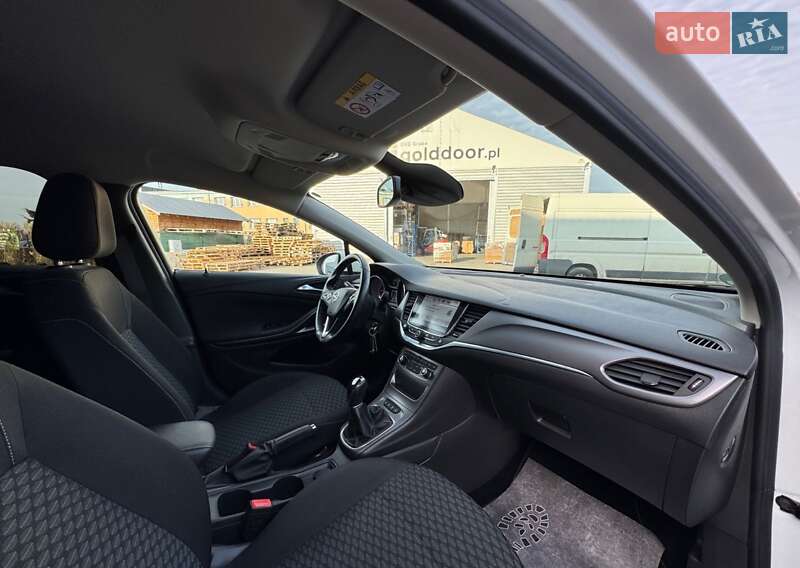 Универсал Opel Astra 2016 в Киеве
