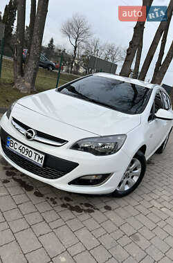 Універсал Opel Astra 2014 в Стрию