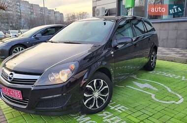 Універсал Opel Astra 2010 в Черкасах