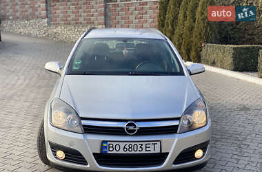 Универсал Opel Astra 2006 в Волочиске