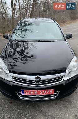 Універсал Opel Astra 2008 в Полтаві