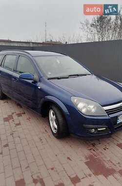 Универсал Opel Astra 2005 в Сарнах