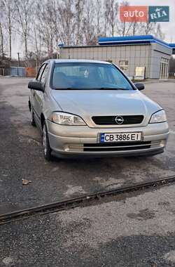 Седан Opel Astra 2007 в Ромнах