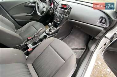 Универсал Opel Astra 2014 в 