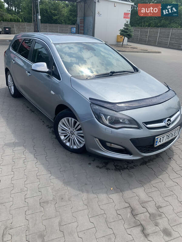 Opel Astra 2012