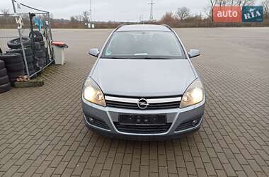 Універсал Opel Astra 2006 в Луцьку