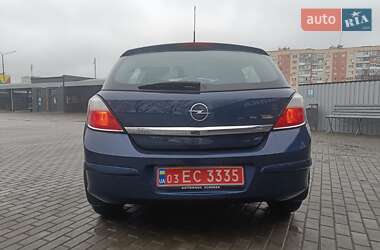 Хэтчбек Opel Astra 2005 в Александрие