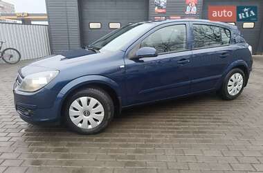 Хэтчбек Opel Astra 2005 в Александрие