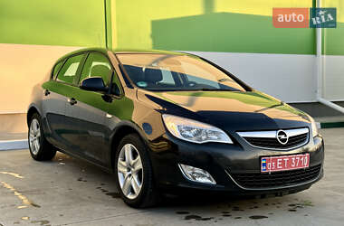 Хетчбек Opel Astra 2012 в Олександрії