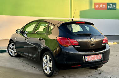 Хетчбек Opel Astra 2012 в Олександрії