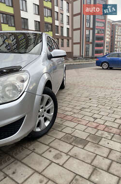 Универсал Opel Astra 2009 в Тернополе