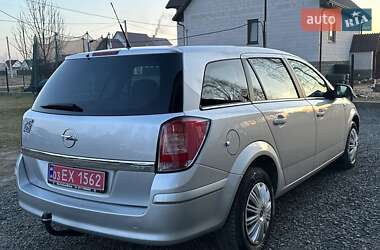 Універсал Opel Astra 2010 в 