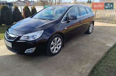 Универсал Opel Astra 2010 в Стрые