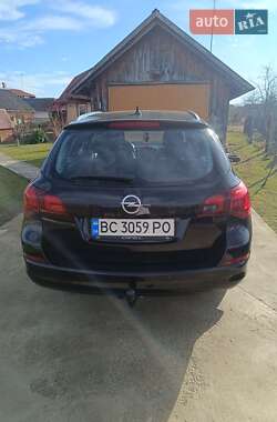 Универсал Opel Astra 2010 в 
