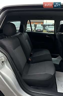 Універсал Opel Astra 2010 в 