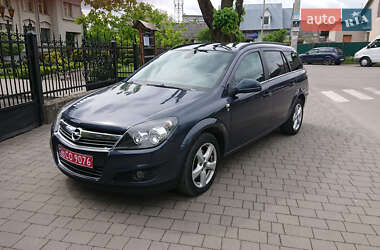 Універсал Opel Astra 2010 в Бродах