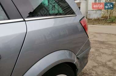 Универсал Opel Astra 2010 в Нежине