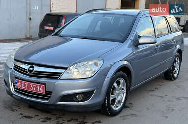 Універсал Opel Astra 2008 в Рівному