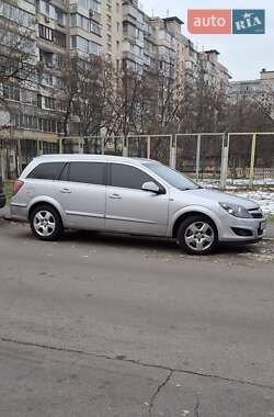 Універсал Opel Astra 2010 в Борзні