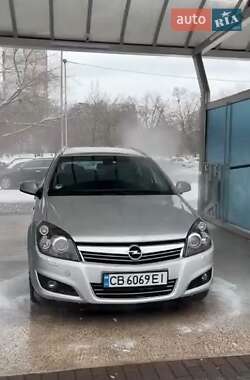 Універсал Opel Astra 2010 в Борзні