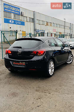 Хетчбек Opel Astra 2011 в Сумах