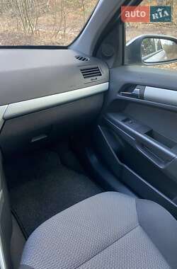 Универсал Opel Astra 2009 в 