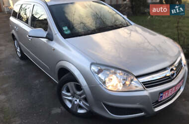 Універсал Opel Astra 2009 в Луцьку