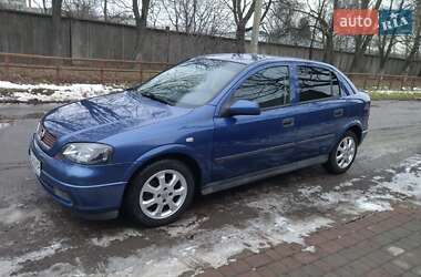 Хэтчбек Opel Astra 2001 в 