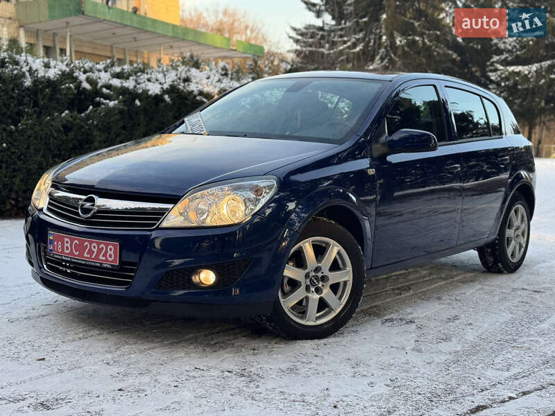 Хэтчбек Opel Astra 2009 в Умани