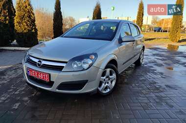 Хетчбек Opel Astra 2007 в Дубні